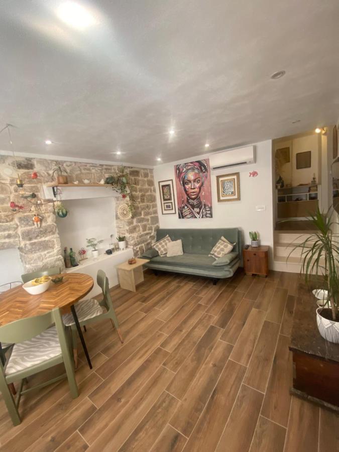 Apartman Oleandar Kaštela エクステリア 写真