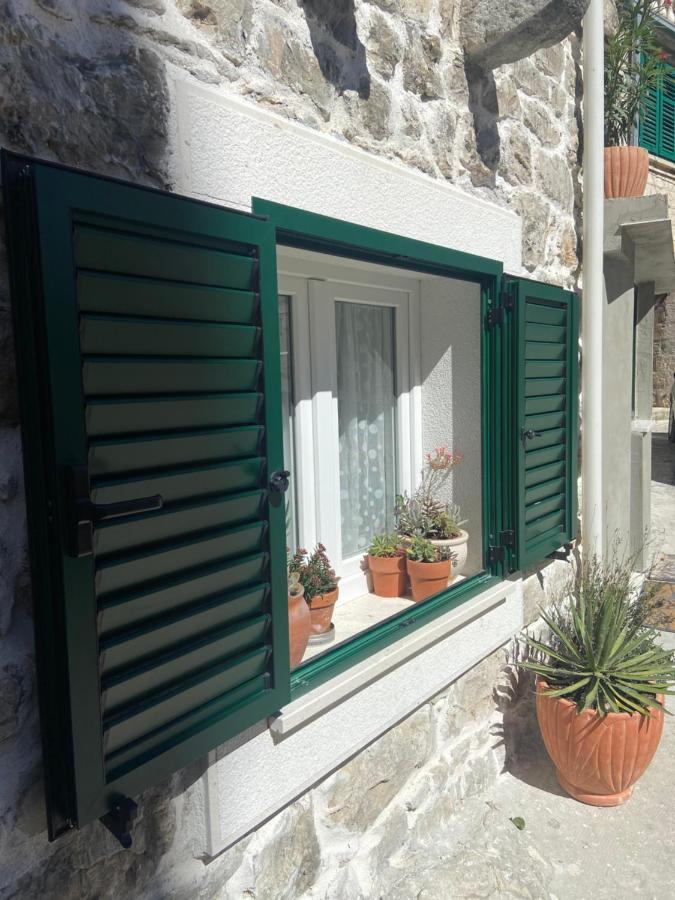 Apartman Oleandar Kaštela エクステリア 写真